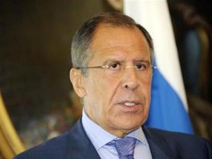 وزير الخارجية الروسي سيرجي لافروف أثناء مؤتمر صحفي في هلسنكي يوم الاثنين