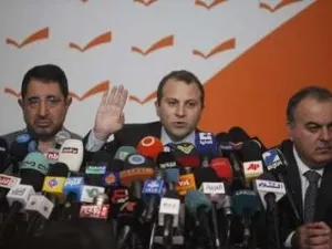 وزراء المعارضة يعلنون استقالتهم