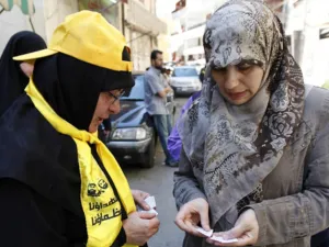 نساء من حزب الله في الضاحية الجنوبية -ارشيف