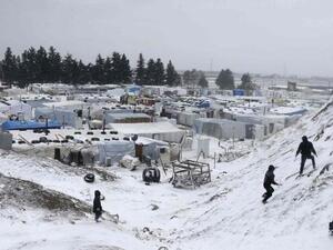 مخيمات اللاجئين السوريين في لبنان تحت رحمة عاصفة قاسية