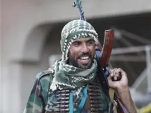 جندي في الجيش الليبي في مدينة الزاوية 

