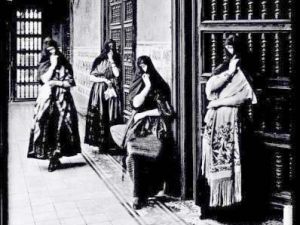 عندما كانت نساء ليما يضعن "الحجاب" 