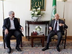 مشعل خلال اجتماعه مع العربي