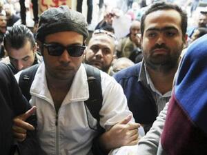 محمد عادل (يمينا) واحمد ماهر القياديان في حركة شباب 6 ابريل
