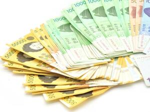 30 international private banks from Europe or North America have offices in Dubai (Shutterstock) 30 international private banks from Europe or North America have offices in Dubai (Shutterstock)