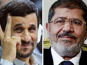 نجاد ومرسي يبحثان الازمة السورية والعلاقات الثنائية  