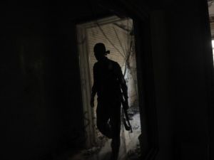 مقاتل من المعارضة في حلب/أ.ف.ب