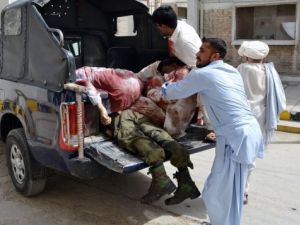 ارتفاع حصيلة التفجير في باكستان خلال جنازة شرطي الى 38 قتيلا
