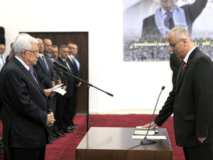 الحكومة الفلسطينية الجديدة تؤدي اليمين 