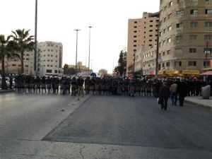 تواجد امني كثيف على دوار الداخلية في العاصمة عمان- من موقع صحيفة السبيل