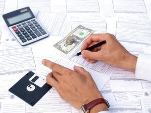 Exchange houses recorded a significant increase in remittances from the UAE during Ramadan as expatriates sent additional money to their home countries for Eid spending.