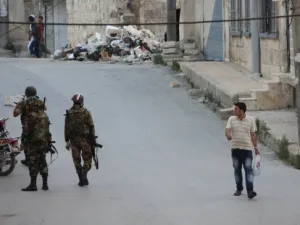 عناصر من الجيش السوري في جسر الشغور