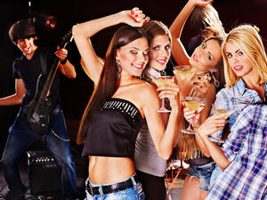 Abu Dhabi hotels organized parties with live entertainment by DJs, bands and also dinner for those who bought tickets. (Image: Shutterstock/Poznyakov)