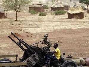 مقاتل من الجيش الشعبي لتحرير السودان على سلاح مضاد للطائرات في جنوب كردفان 
 مقاتل من الجيش الشعبي لتحرير السودان على سلاح مضاد للطائرات في جنوب كردفان