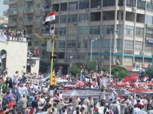 صورة من يوتيوب لتظاهرة في حماة بعد صلاة الجمعة 22 تموز/يوليو

