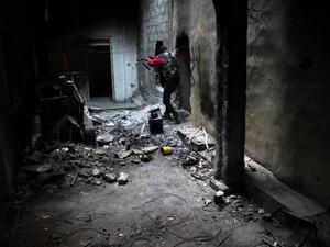 مقاتل معارض في دير الزور
