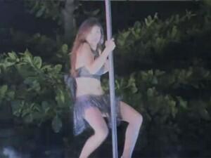 ستربتيز الجنائز