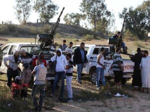 عناصر من كتائب الثوار في تاجوراء قرب طرابلس 16 تشرين الثاني