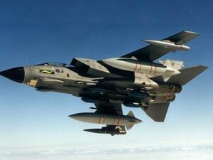 تحطم مقاتلة أمريكية في دولة الامارات تحطم مقاتلة أمريكية في دولة الامارات