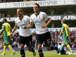 سيغوردسون بعد تسجيل هدف توتنهام الأول