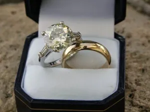 In Saudi Arabia, where the purchasing power of the average male is substantially higher than elsewhere, suitors are struggling to deliver that full 24 carat gold diamond solitaire with gold prices on the up.