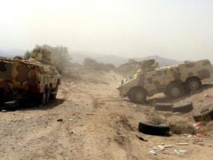 الجيش اليمني يواصل حملته على القاعدة