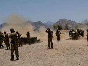 جنود خلال تدريبات عسكرية في اليمن جنود خلال تدريبات عسكرية في اليمن