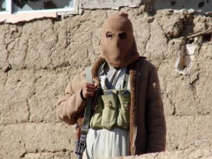 42 قتيلا باشتباكات مستمرة بين السنة والشيعة باليمن