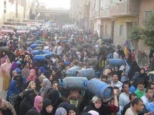 طوابير البوتوجاز تعود من جديد في مصر - ارشيف