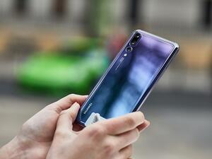Huawei P20 Pro sets a new benchmark for smartphone cameras. 