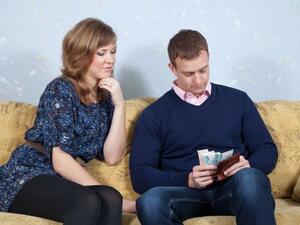 هل المال يشتري قلوب النساء