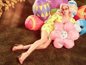 مايلي سايرس في عيد الفصح