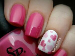 رسومات مناكير من وحي عيد الحب

