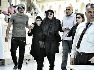 مشاهد من جنازة الرّاحل حمدي قنديل وظهور زوجته الممثلة نجلاء فتحي بحالة انهيار