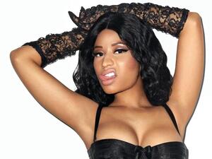 المغنية العالمية نيكي ميناج