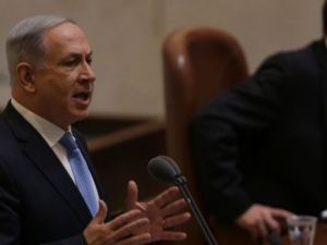 خليط من مجرمين سابقين وعنصريين ومتطرفين