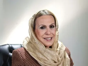 نيفين لطفي