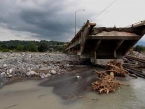 اصيب حوالى 1,5 مليون منزل باضرار وتشرد اكثر من 350 الف شخص بدرجات متفاوتة