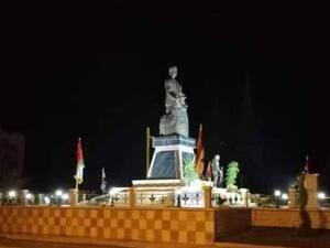 تمثال حافظ الأسد في درعا