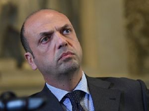 أنجيلينو ألفانو وزير الخارجية والتعاون الدولي الإيطالي