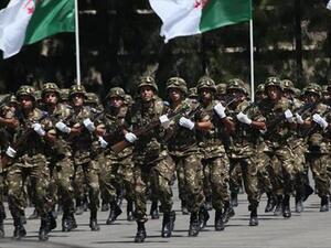 جنود من الجيش الجزائري