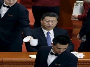 يتعين على المسؤولين الصينيين أن يبقوا رهن الطلب 24 ساعة في اليوم 