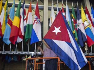  الولايات المتحدة وكوبا تفتتحان رسميا سفارتيهما في هافانا وواشنطن