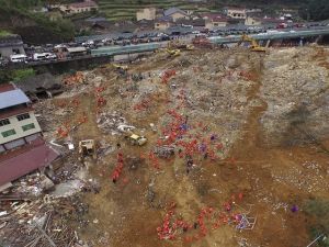  ارتفاع حصيلة قتلى الانهيار الأرضي في مدينة لينشوي شرق الصين إلى 16 شخصا