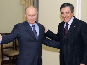 فرانسوا فيون وفلاديمير بوتين في عام 2013
