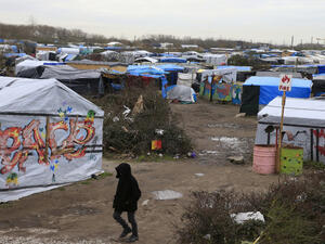 مخيم للاجئين في فرنسا