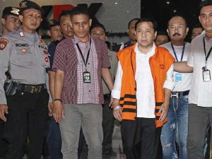 احتجاز رئيس البرلمان الاندونيسي لتجاهله الإجابة على أسئلة لجنة مكافحة الفساد