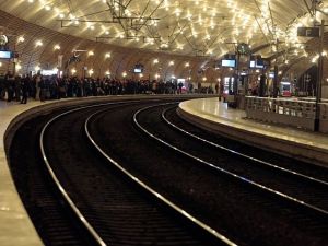 اخلاء محطة قطارات "سان لازار" في العاصمة باريس بعد تلقيها تحذيرا بوجود متفجرات داخلها