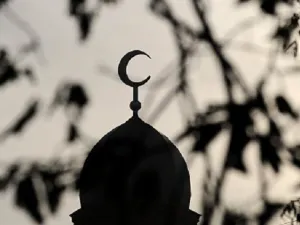 انهيار مسجد في العاصمة الصومالية مقديشو