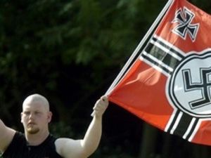تخطيط 40 شخصا من النازيين الجدد، لشنّ سلسلة من الهجمات ضد المسلمين